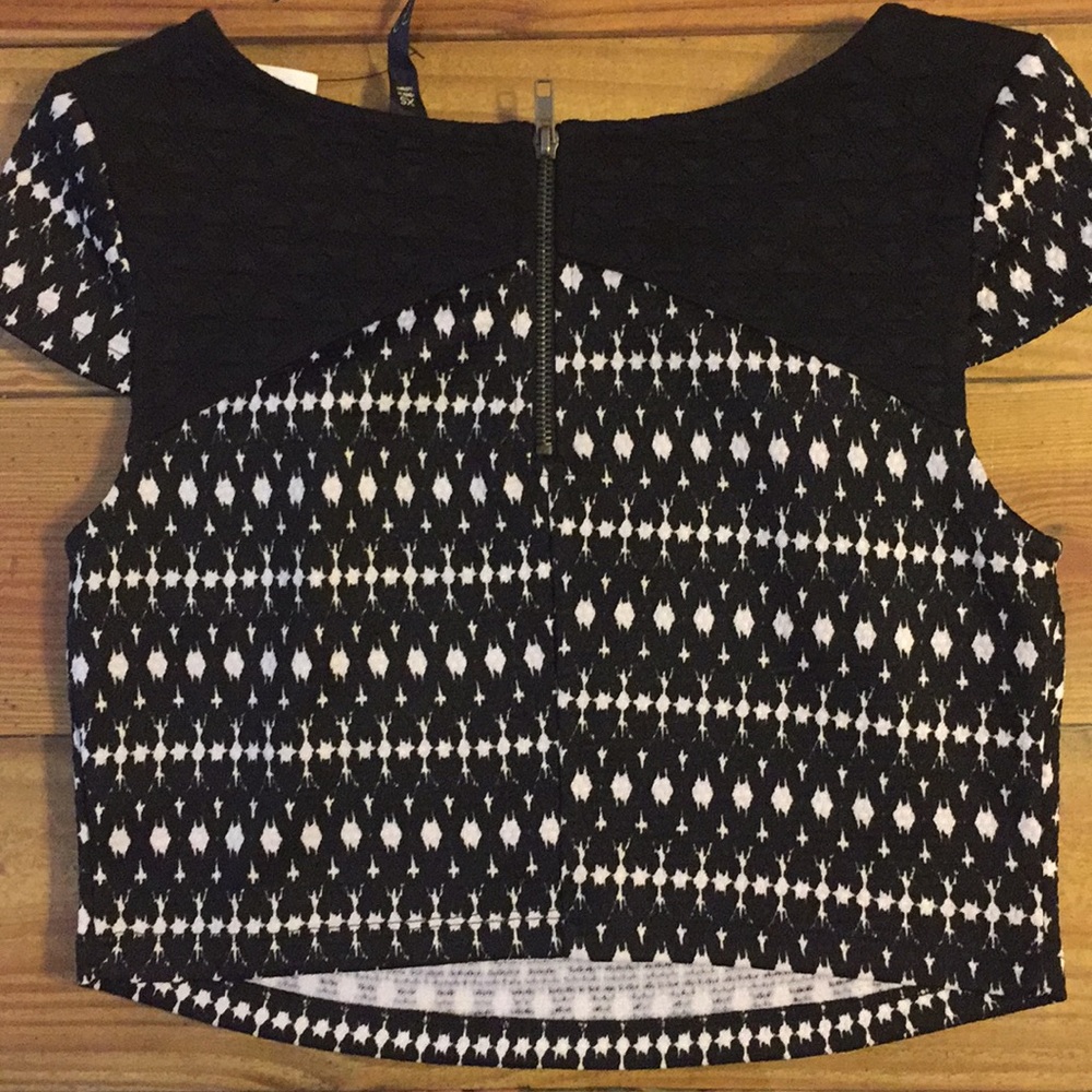 Jessica Simpson crop top - Picture 3 of 5